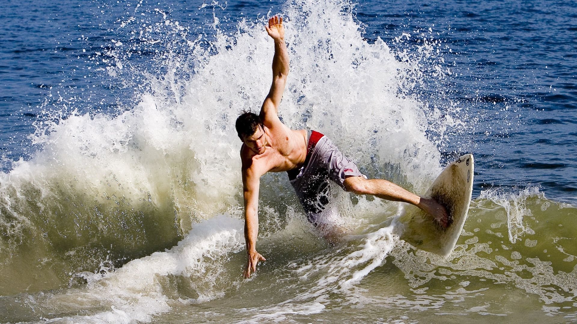 开云体育app下载-德甲攻守反转：每一秒都精彩绝伦，德甲足球