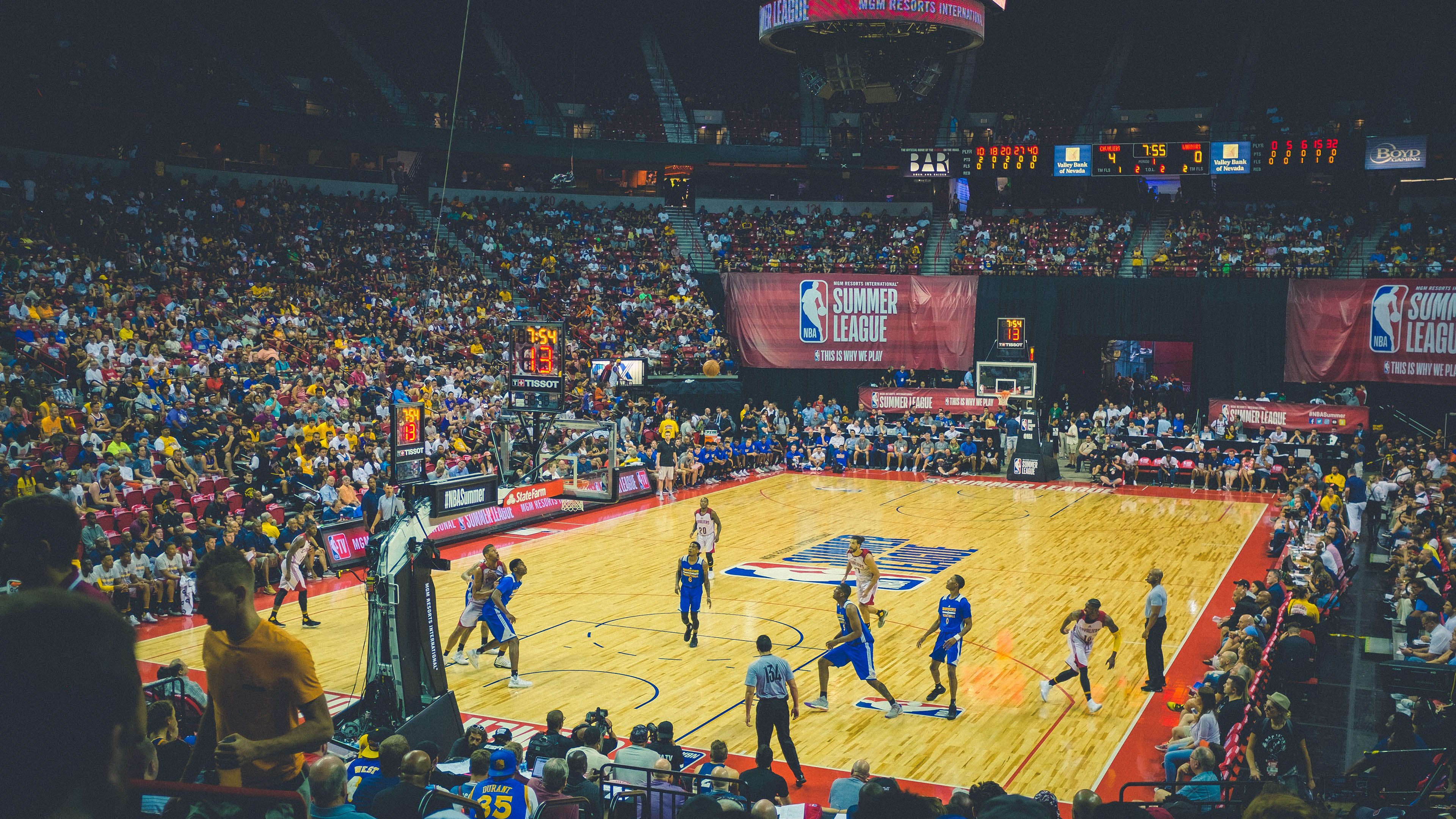 开云博彩-西甲激情四射：攻防转换带来的视觉盛宴，西甲loading